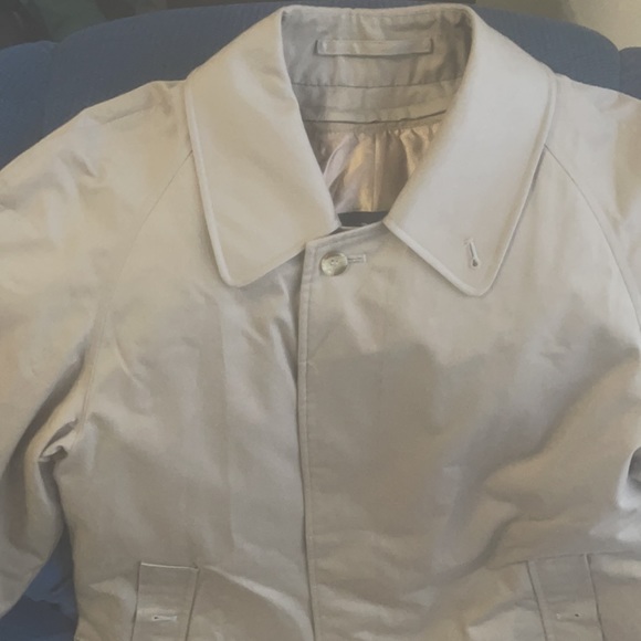 Burberry Beige Men's Classic Trench Coat Size 34 With 100% Wool Detachable Liner